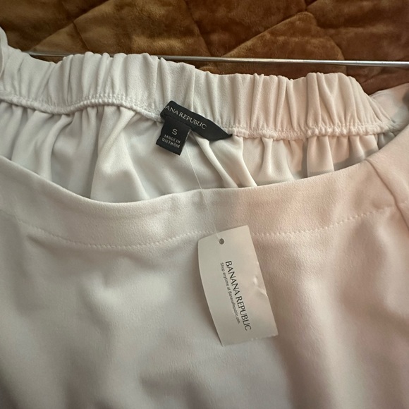 Banana Republic small white bell sleeve blouse - Picture 3 of 9